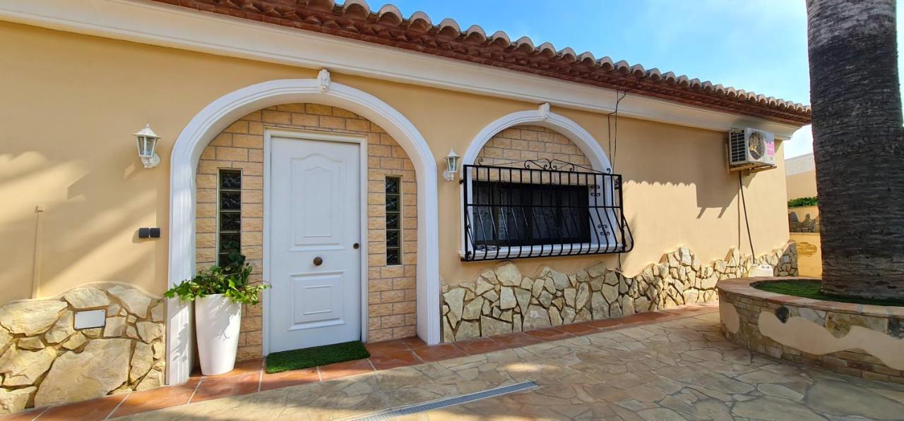 Villa Las Adelfas Калпе Екстериор снимка
