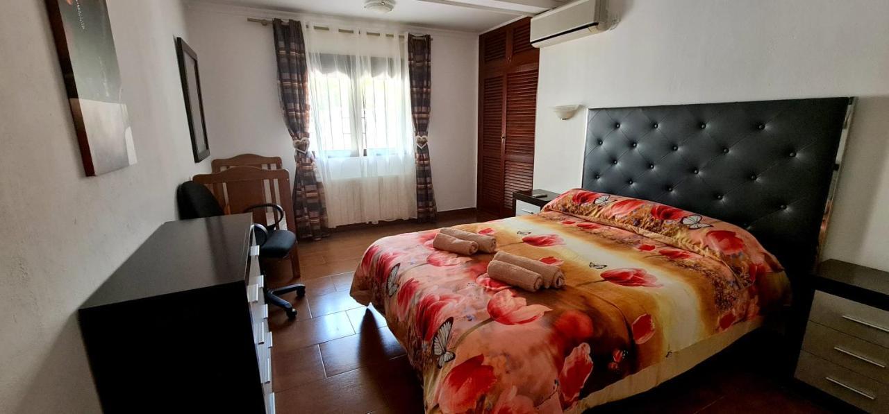 Villa Las Adelfas Калпе Екстериор снимка